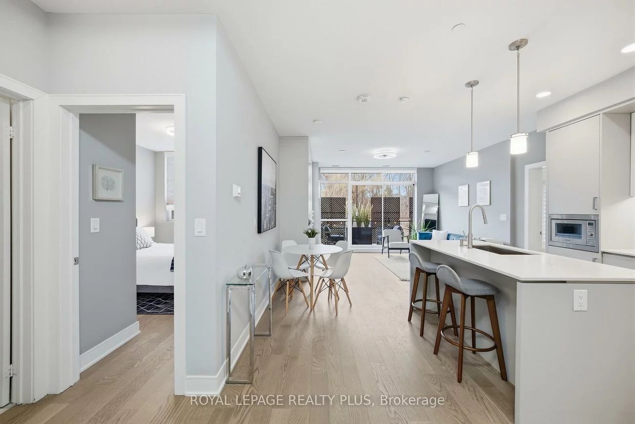 1575, Lakeshore, Clarkson, Mississauga