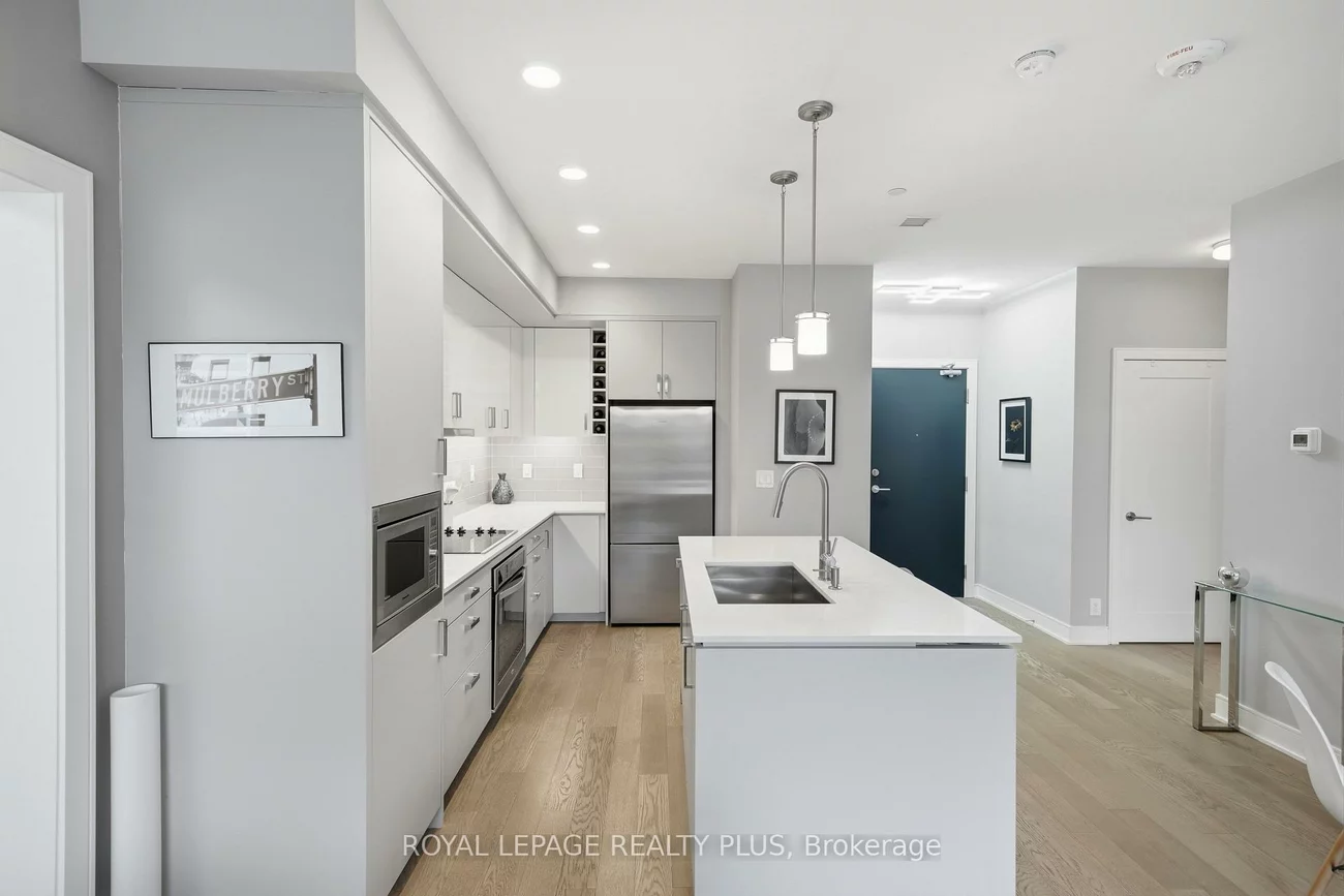 1575, Lakeshore, Clarkson, Mississauga