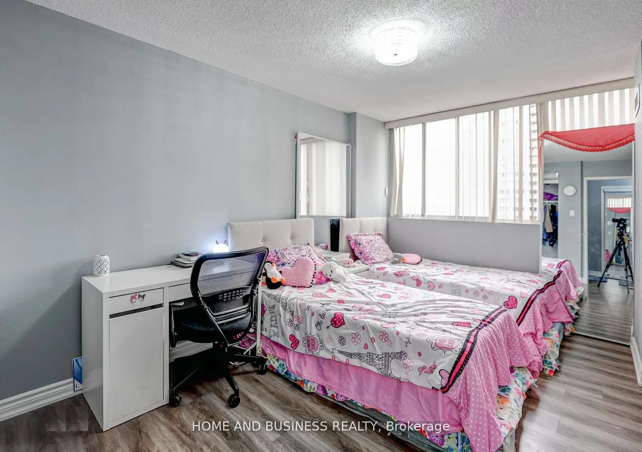 3590, Kaneff, Mississauga Valleys, Mississauga