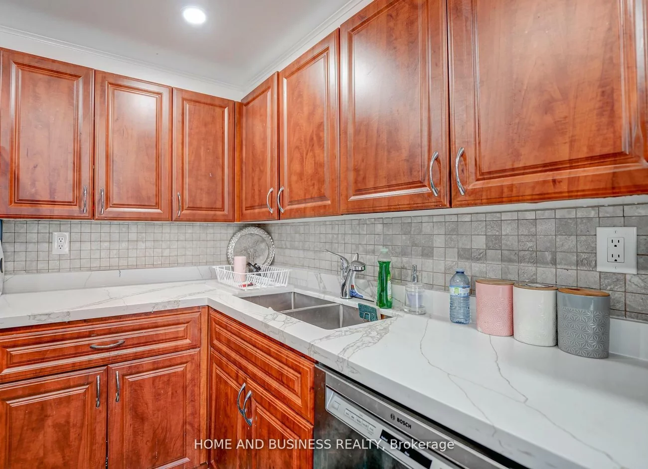 3590, Kaneff, Mississauga Valleys, Mississauga