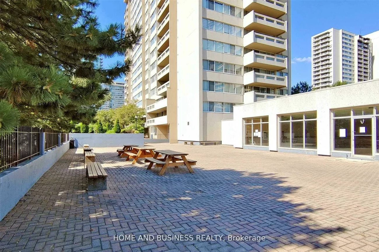 3590, Kaneff, Mississauga Valleys, Mississauga