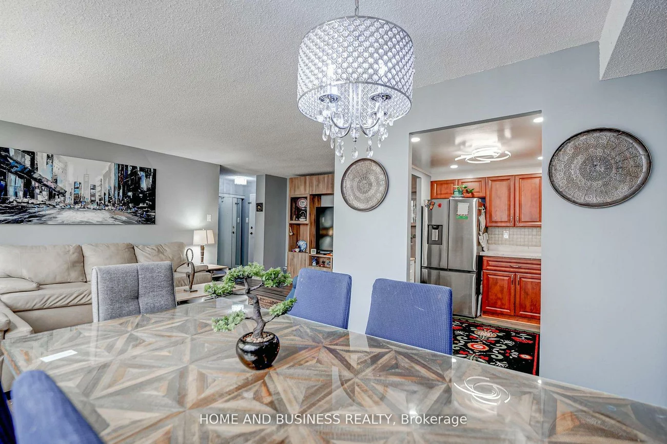 3590, Kaneff, Mississauga Valleys, Mississauga