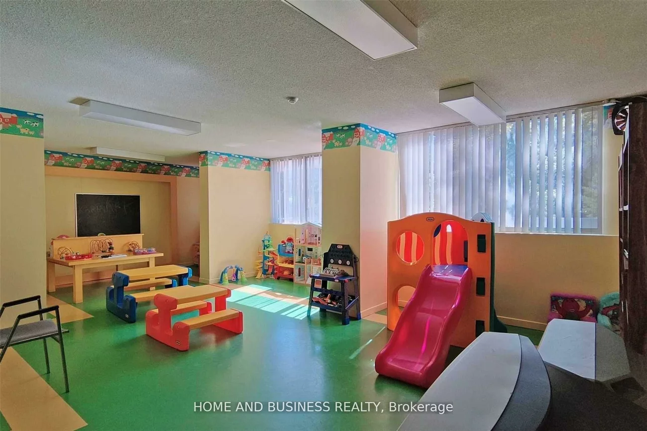 3590, Kaneff, Mississauga Valleys, Mississauga