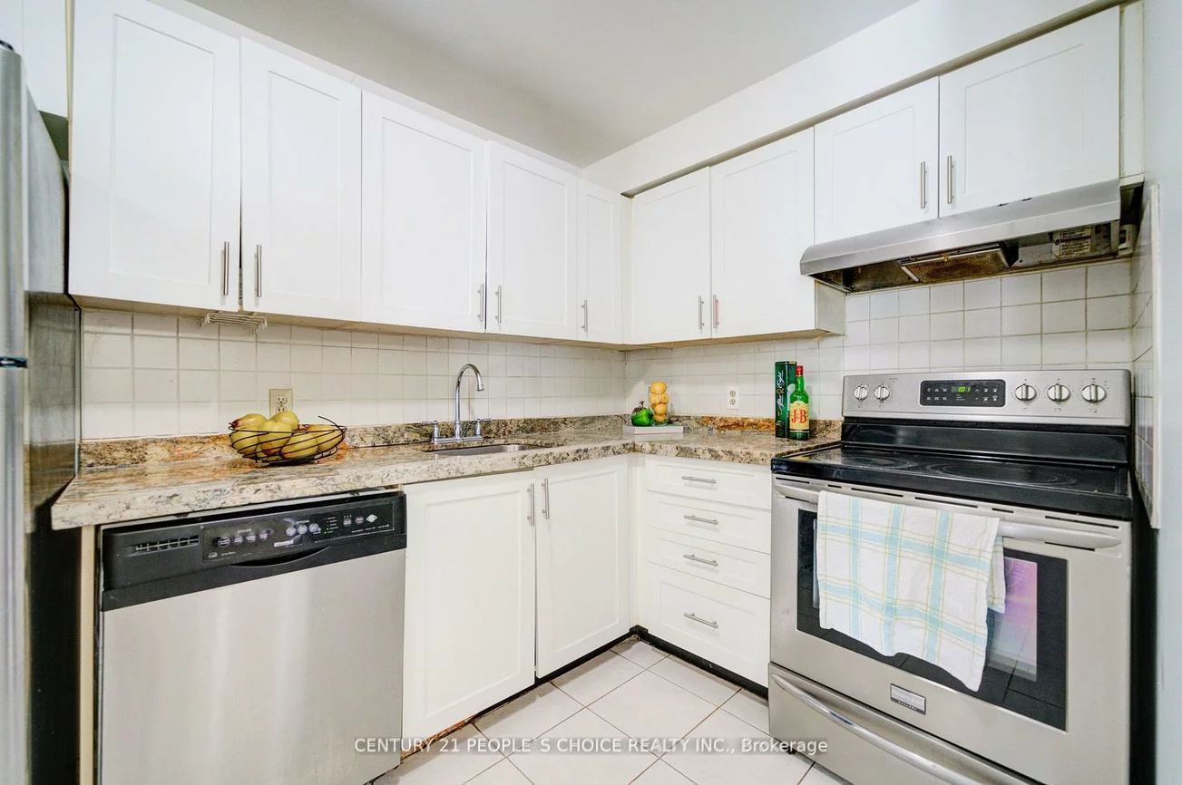 25, Trailwood, Hurontario, Mississauga