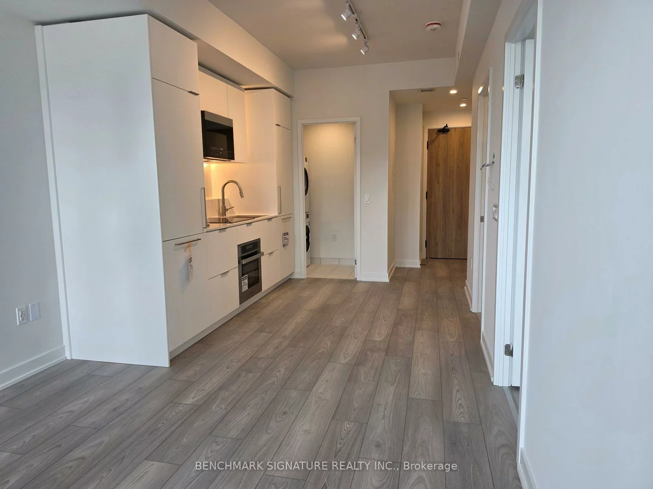 1, Fairview, Mississauga Valleys, Mississauga