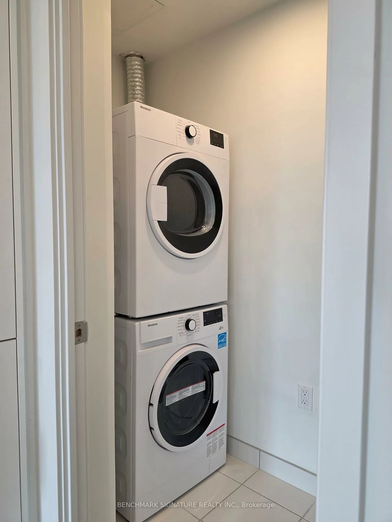 1, Fairview, Mississauga Valleys, Mississauga