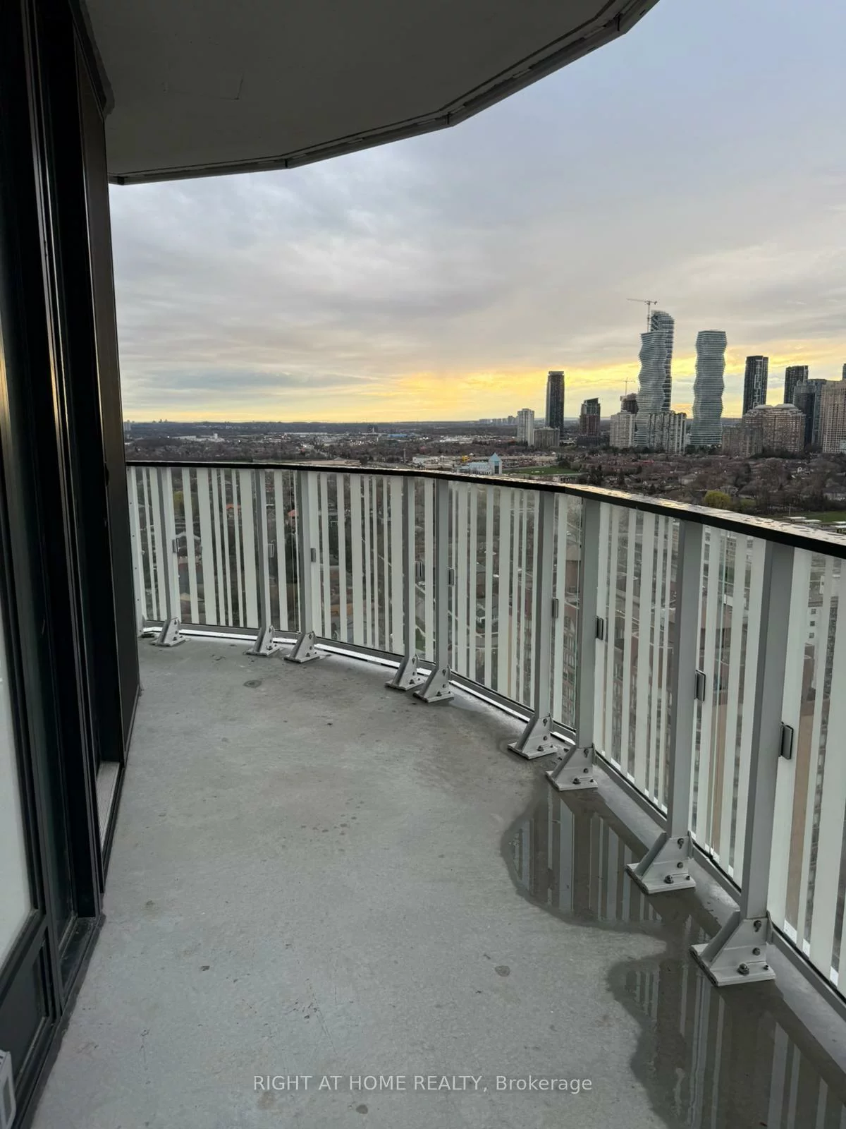 1, Fairview, Mississauga Valleys, Mississauga