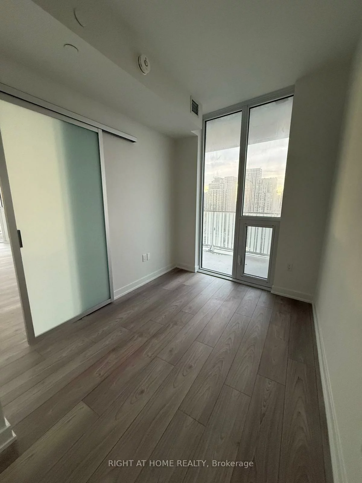 1, Fairview, Mississauga Valleys, Mississauga