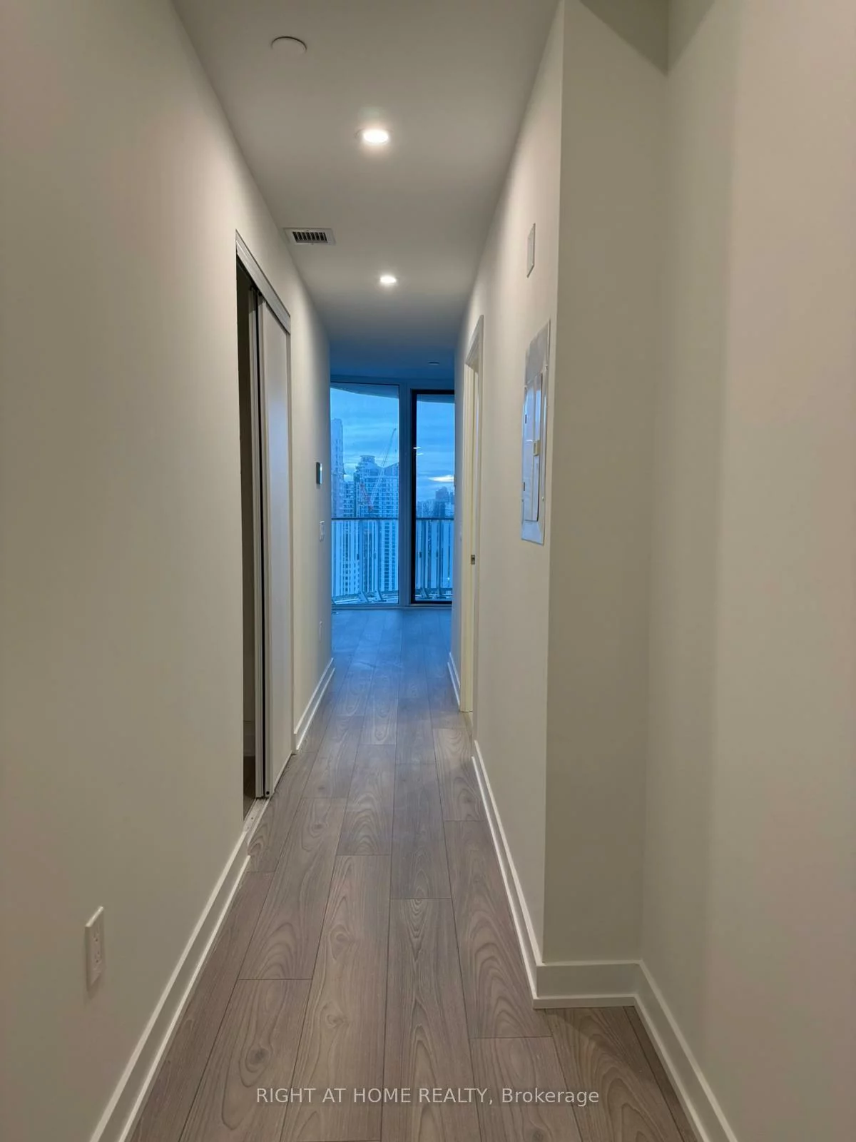 1, Fairview, Mississauga Valleys, Mississauga