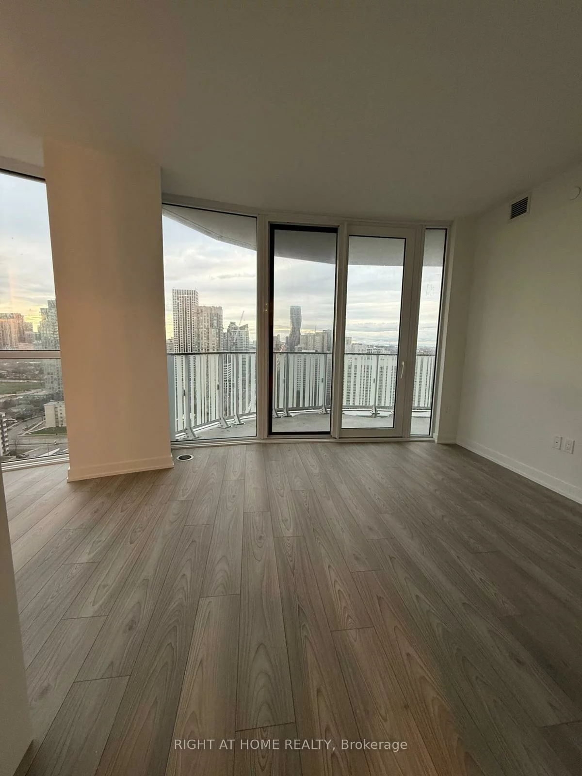 1, Fairview, Mississauga Valleys, Mississauga