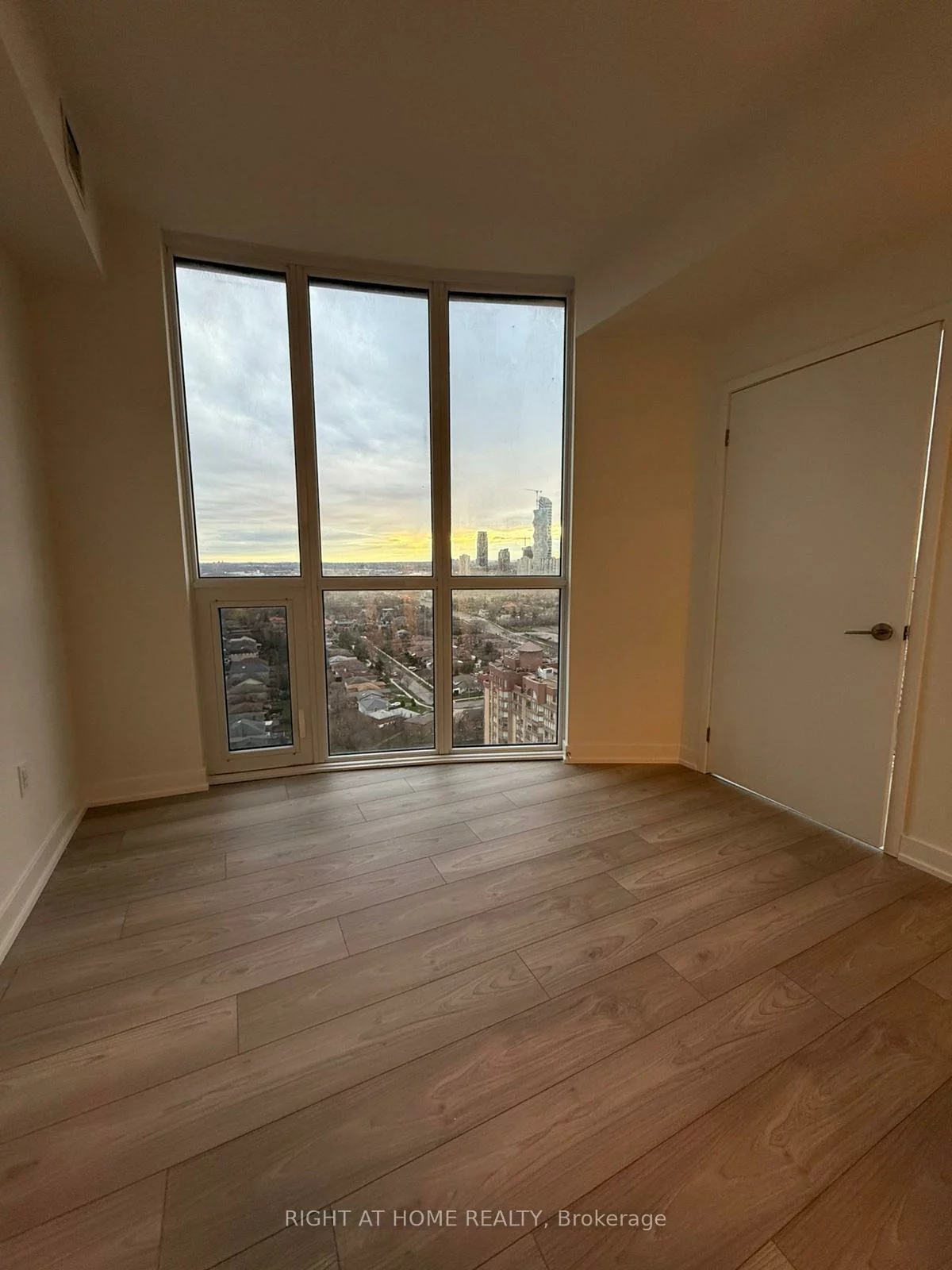 1, Fairview, Mississauga Valleys, Mississauga