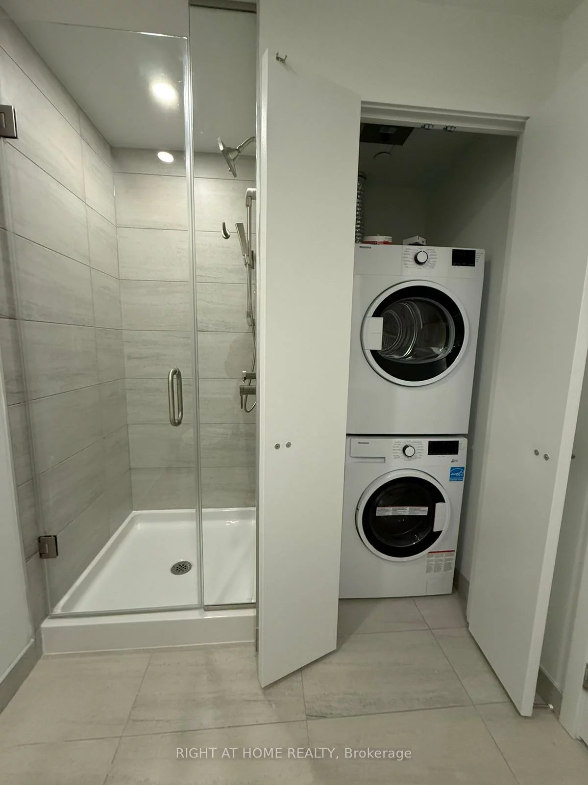 1, Fairview, Mississauga Valleys, Mississauga