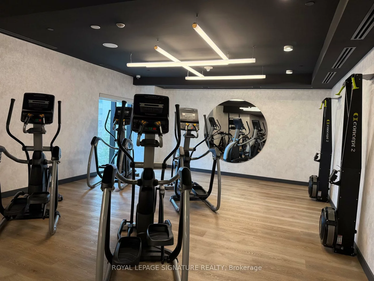 86, Dundas, Cooksville, Mississauga