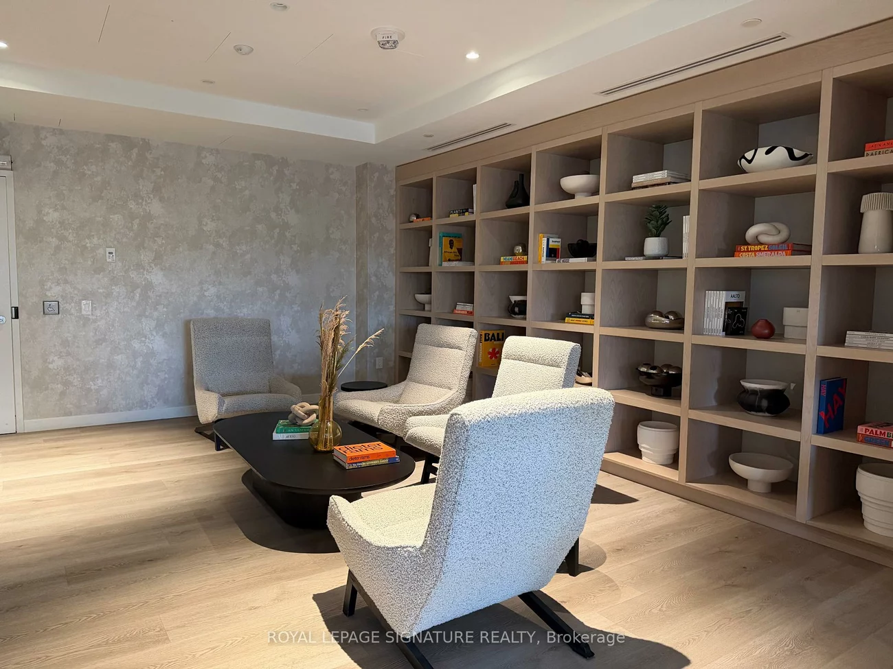 86, Dundas, Cooksville, Mississauga