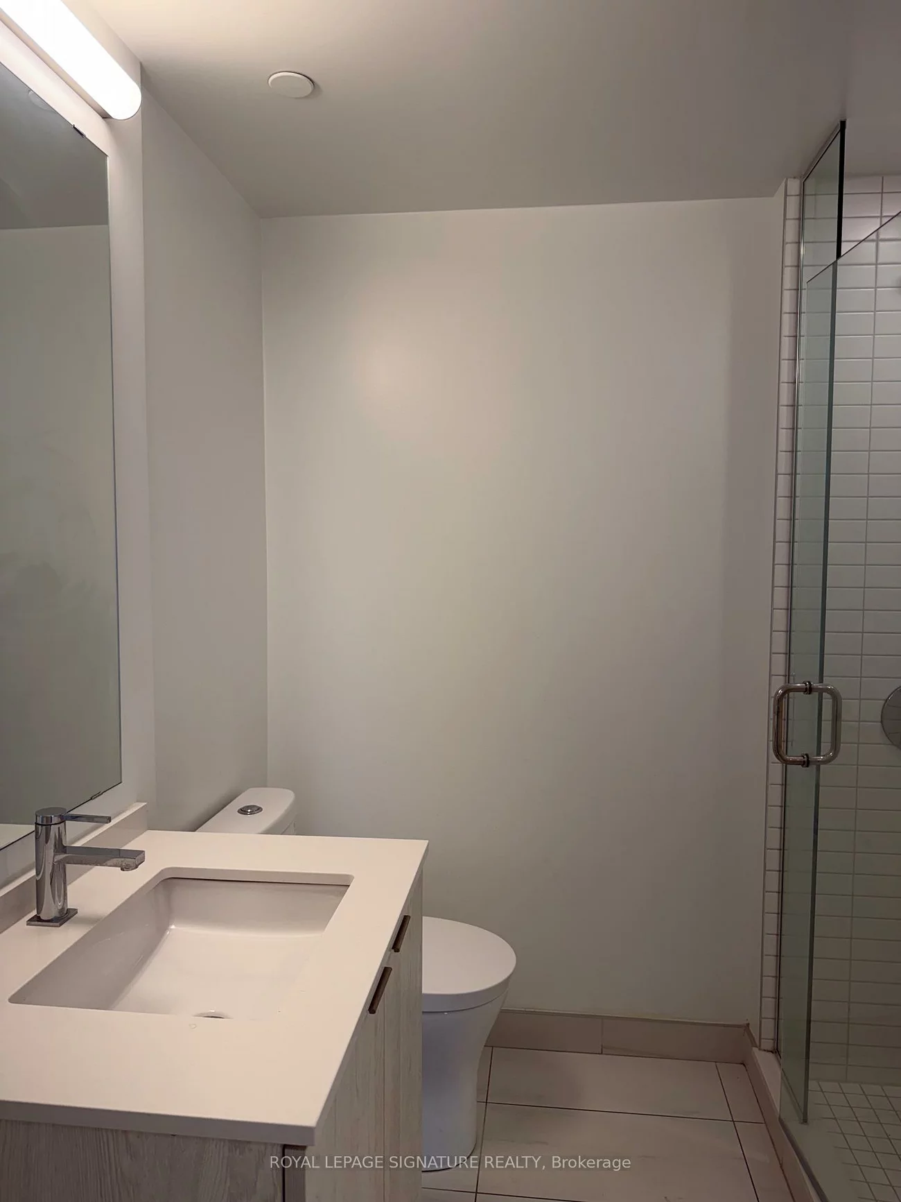 86, Dundas, Cooksville, Mississauga