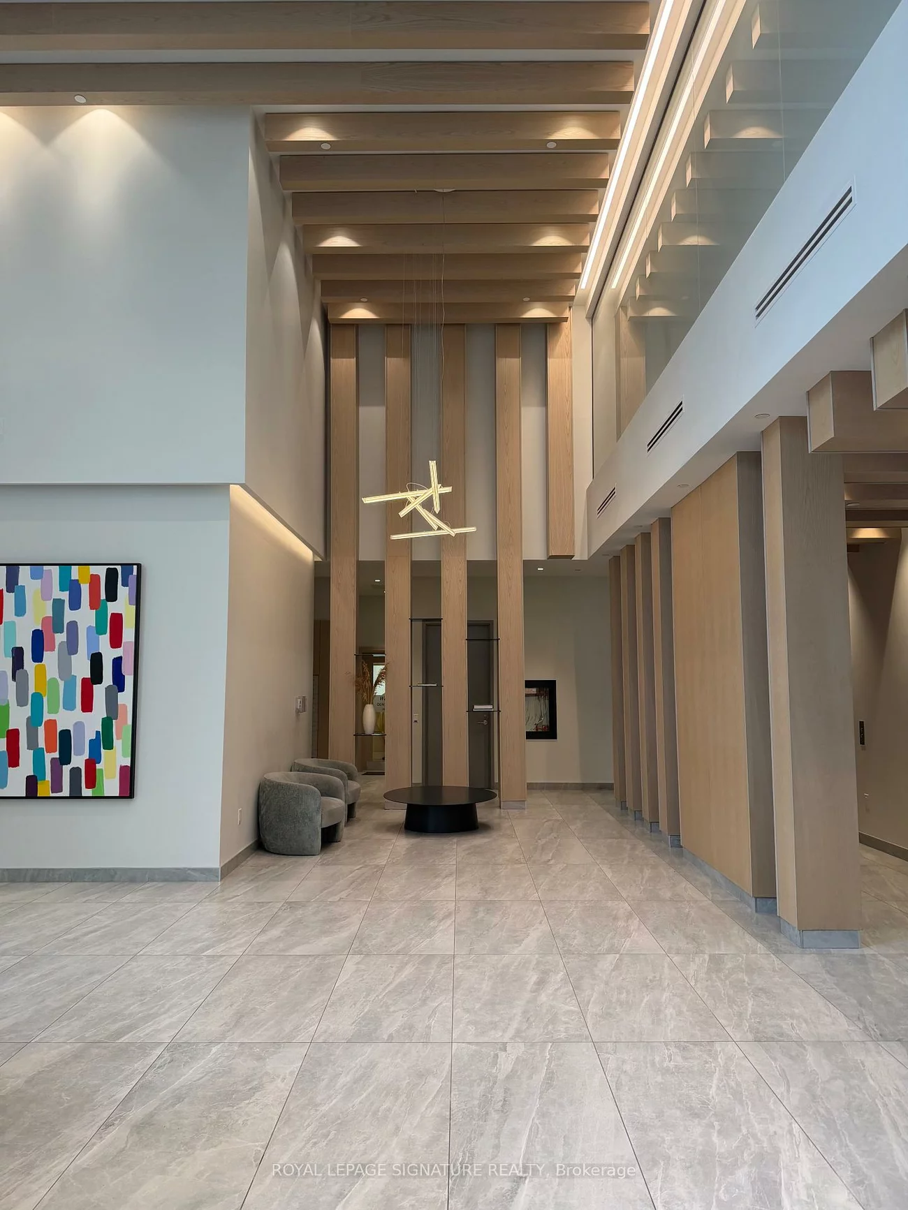 86, Dundas, Cooksville, Mississauga