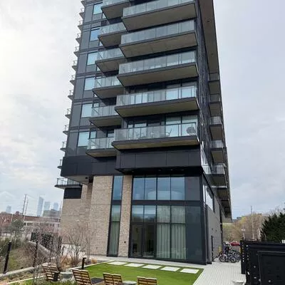 86, Dundas, Cooksville, Mississauga