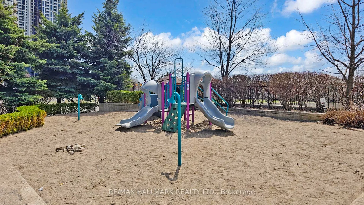 339, Rathburn, City Centre, Mississauga