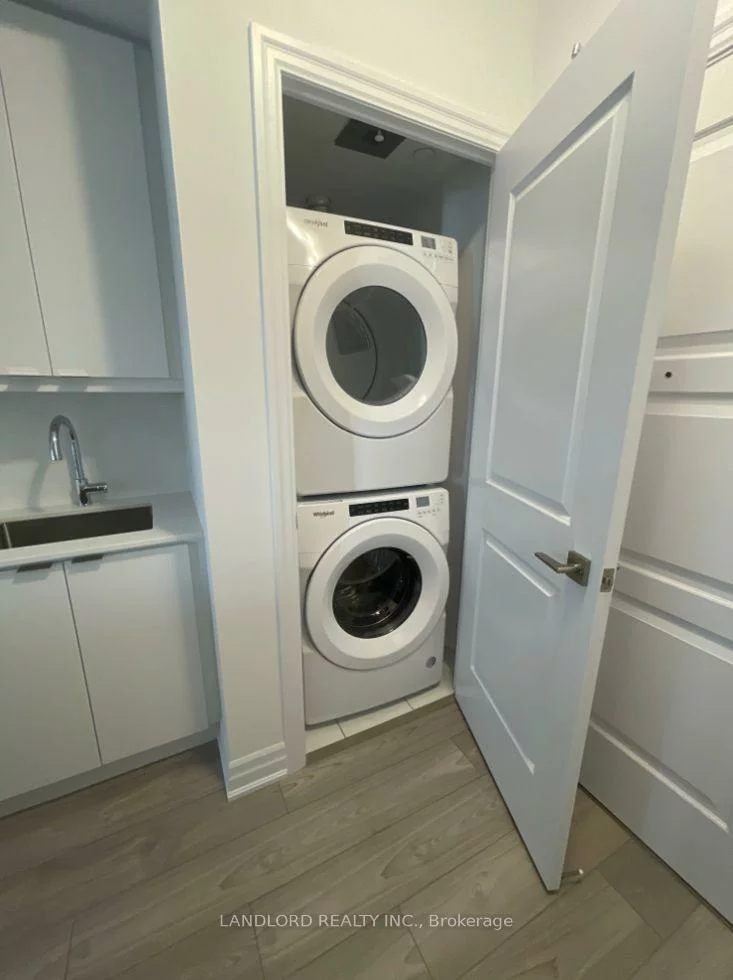 36, Elm, City Centre, Mississauga
