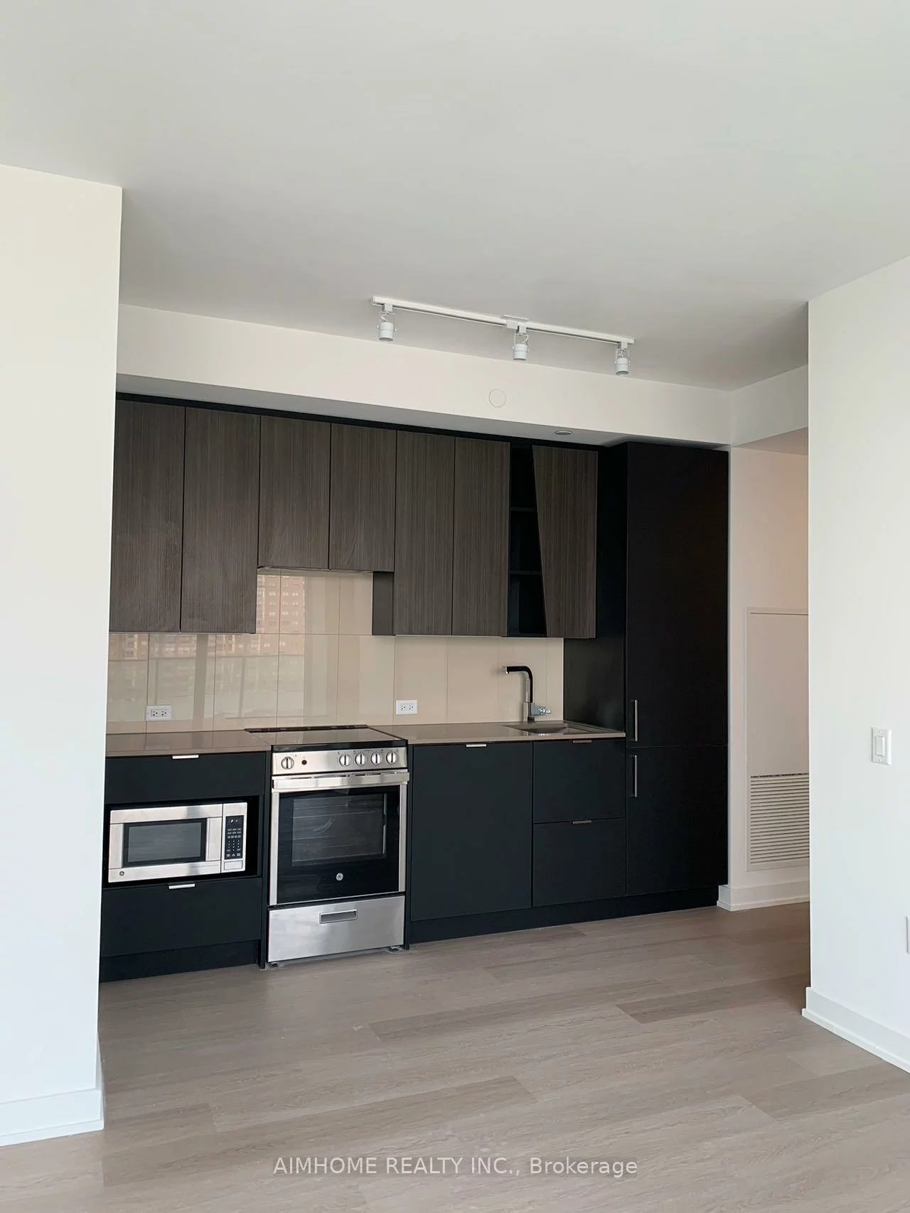 3883, Quartz, City Centre, Mississauga