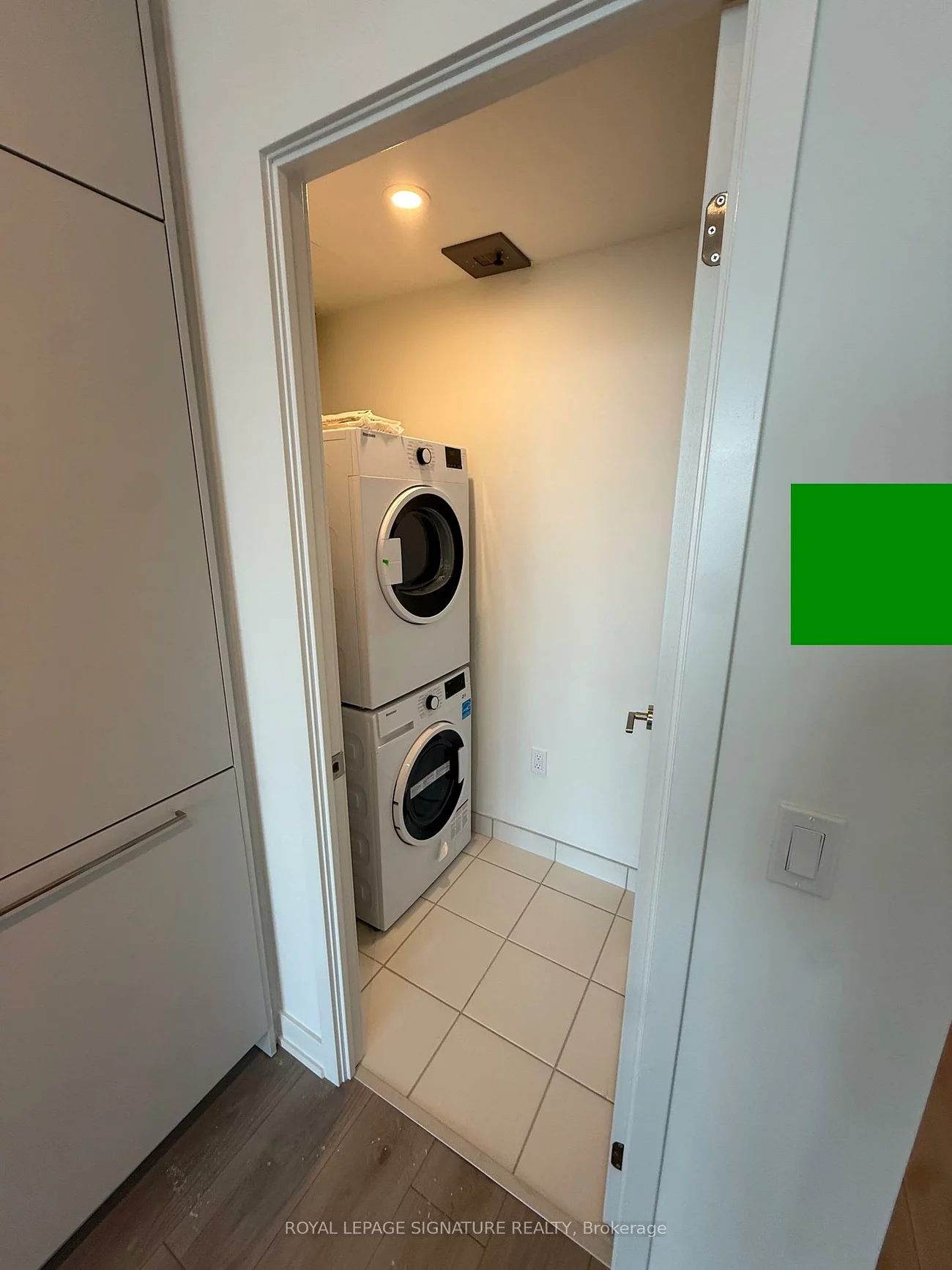 1, Fairview, Mississauga Valleys, Mississauga