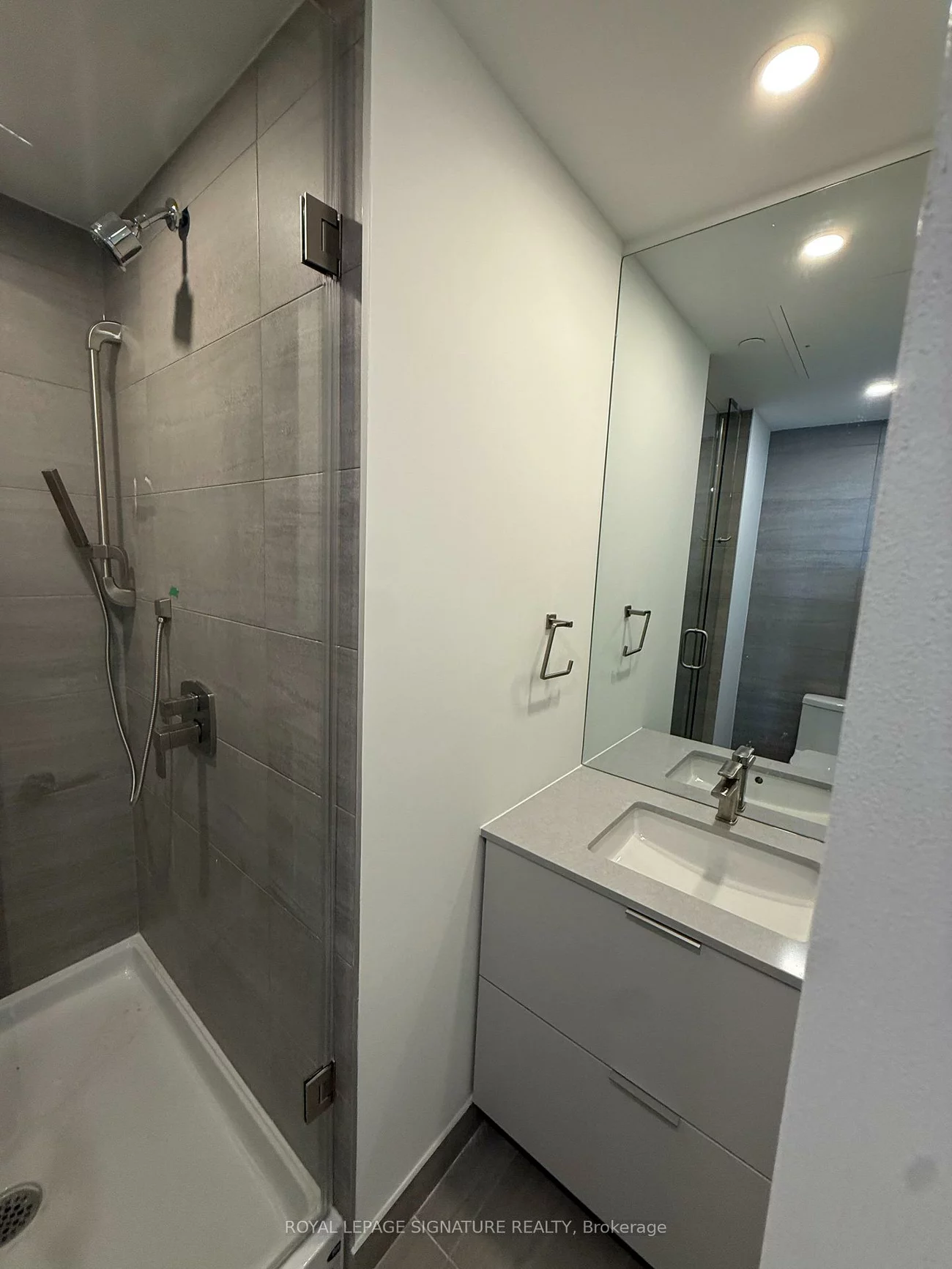 1, Fairview, Mississauga Valleys, Mississauga