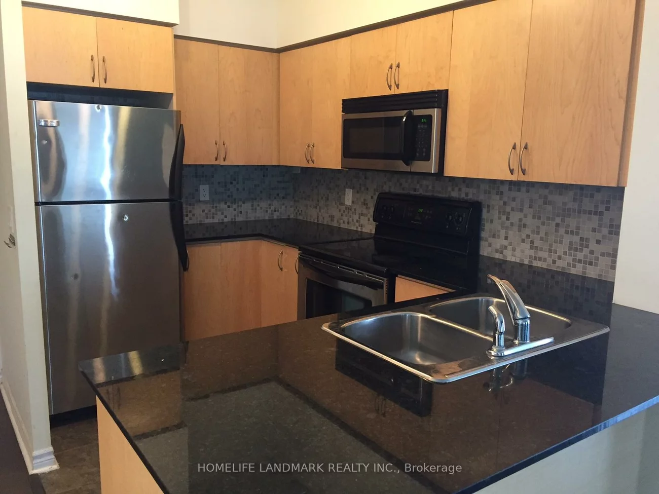 388, Prince Of Wales, City Centre, Mississauga