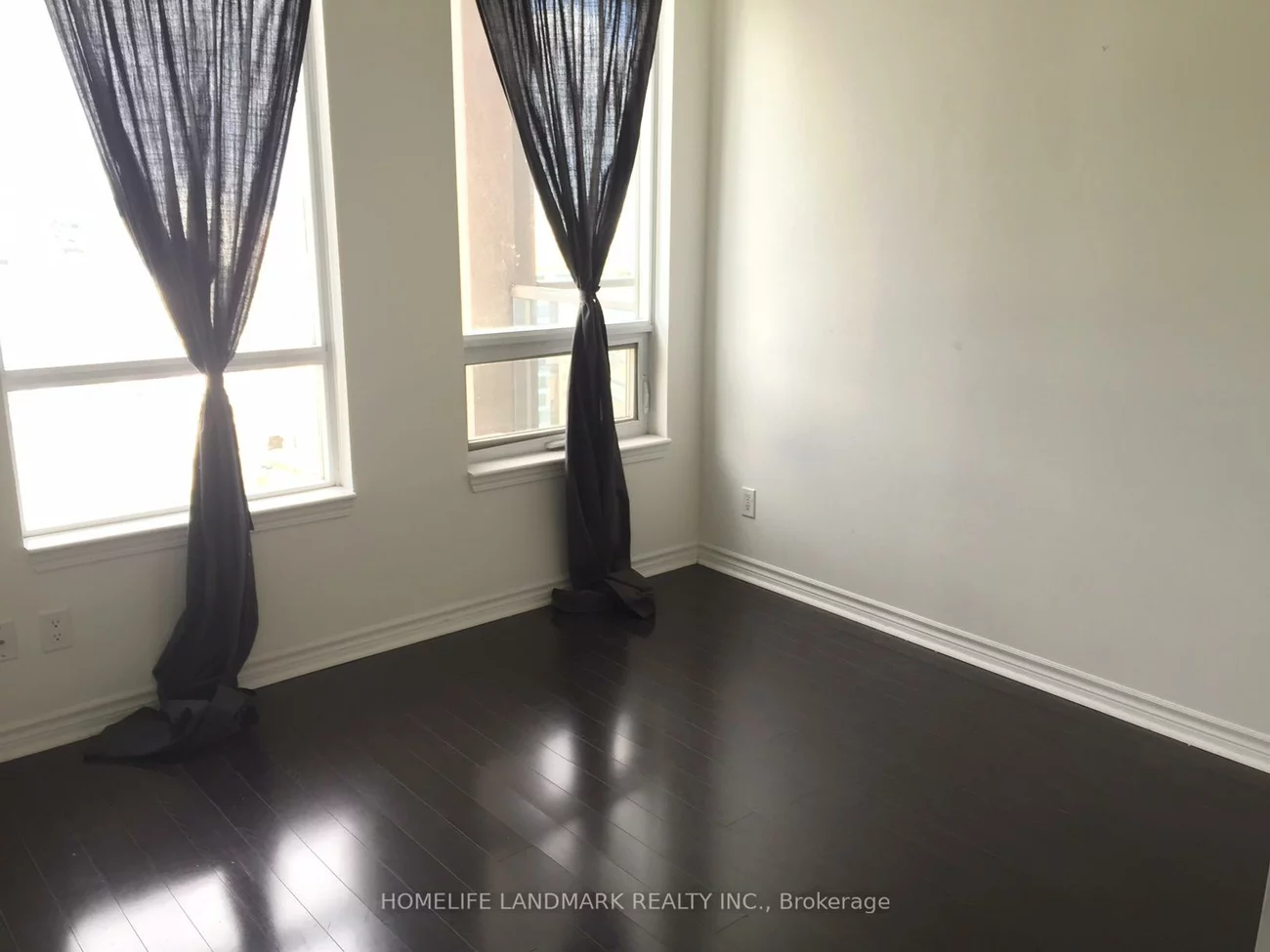 388, Prince Of Wales, City Centre, Mississauga