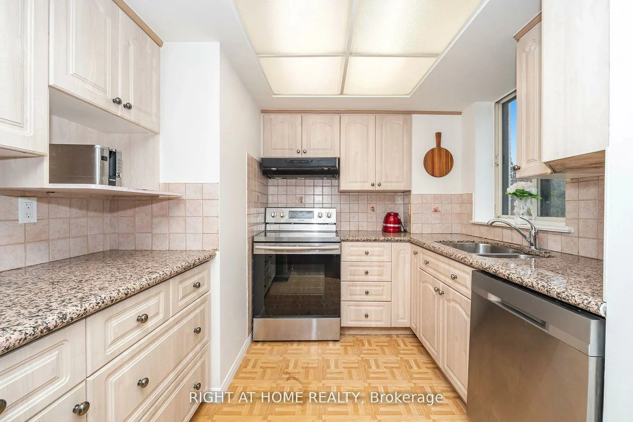 1360, Rathburn, Rathwood, Mississauga