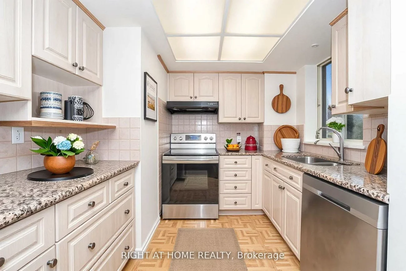 1360, Rathburn, Rathwood, Mississauga