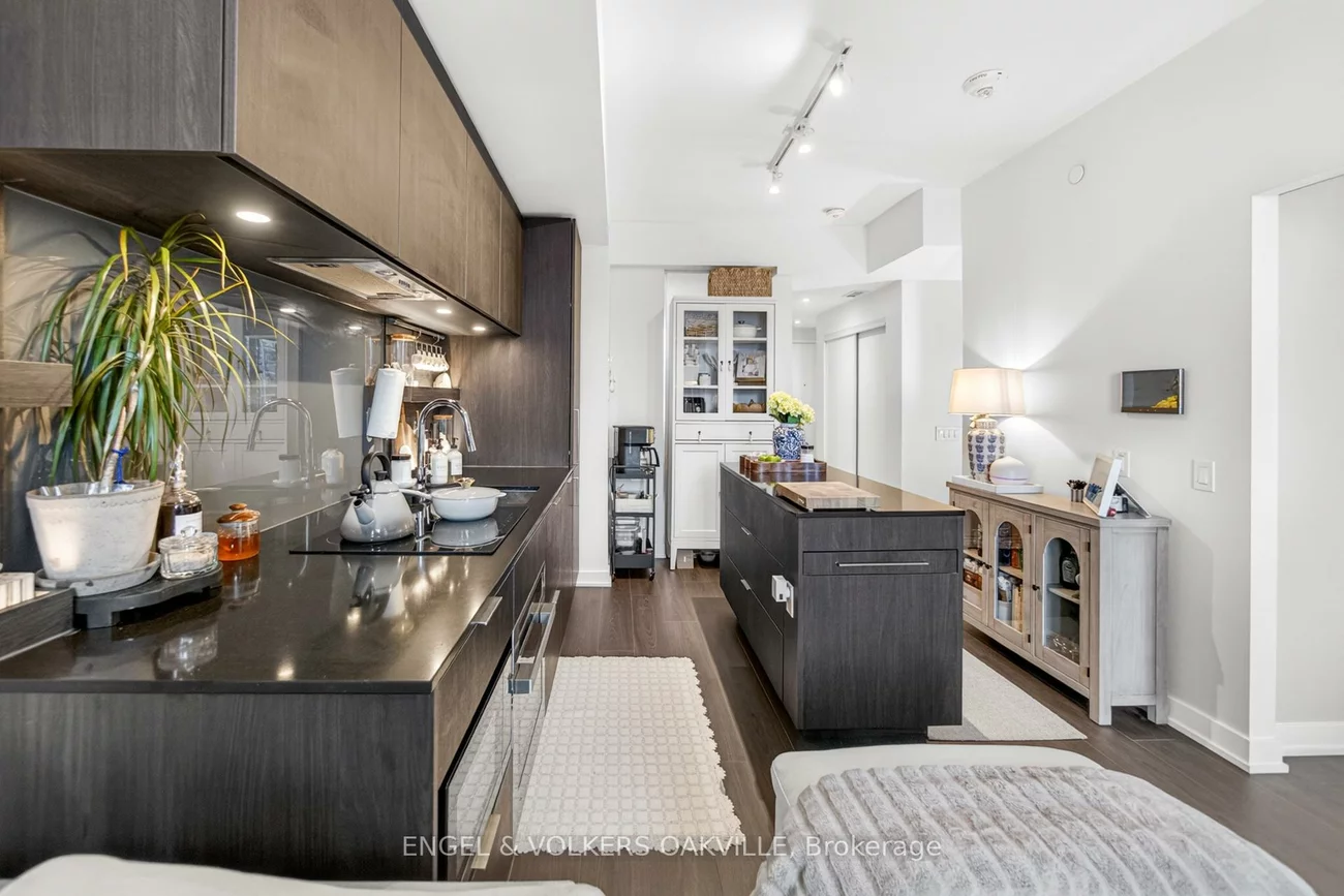 28, Ann, Port Credit, Mississauga