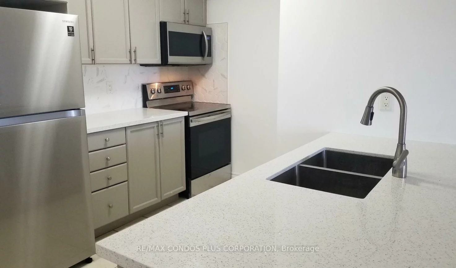 3880, Duke Of York, City Centre, Mississauga