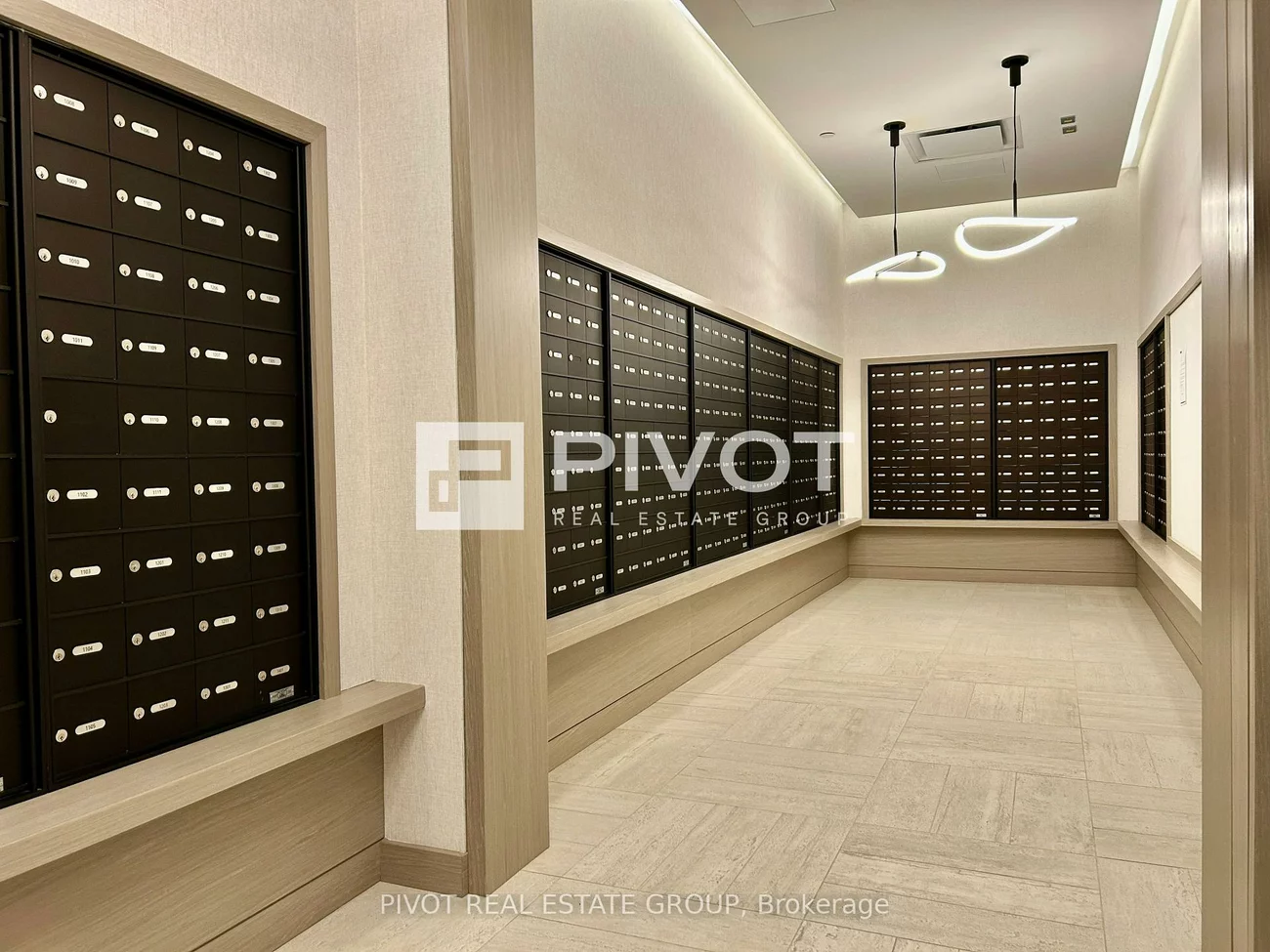 4015, The Exchange, City Centre, Mississauga