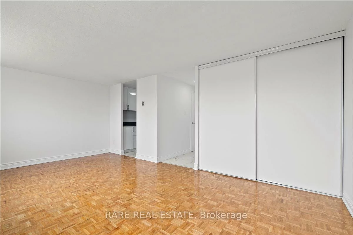 7555, Goreway, Malton, Mississauga