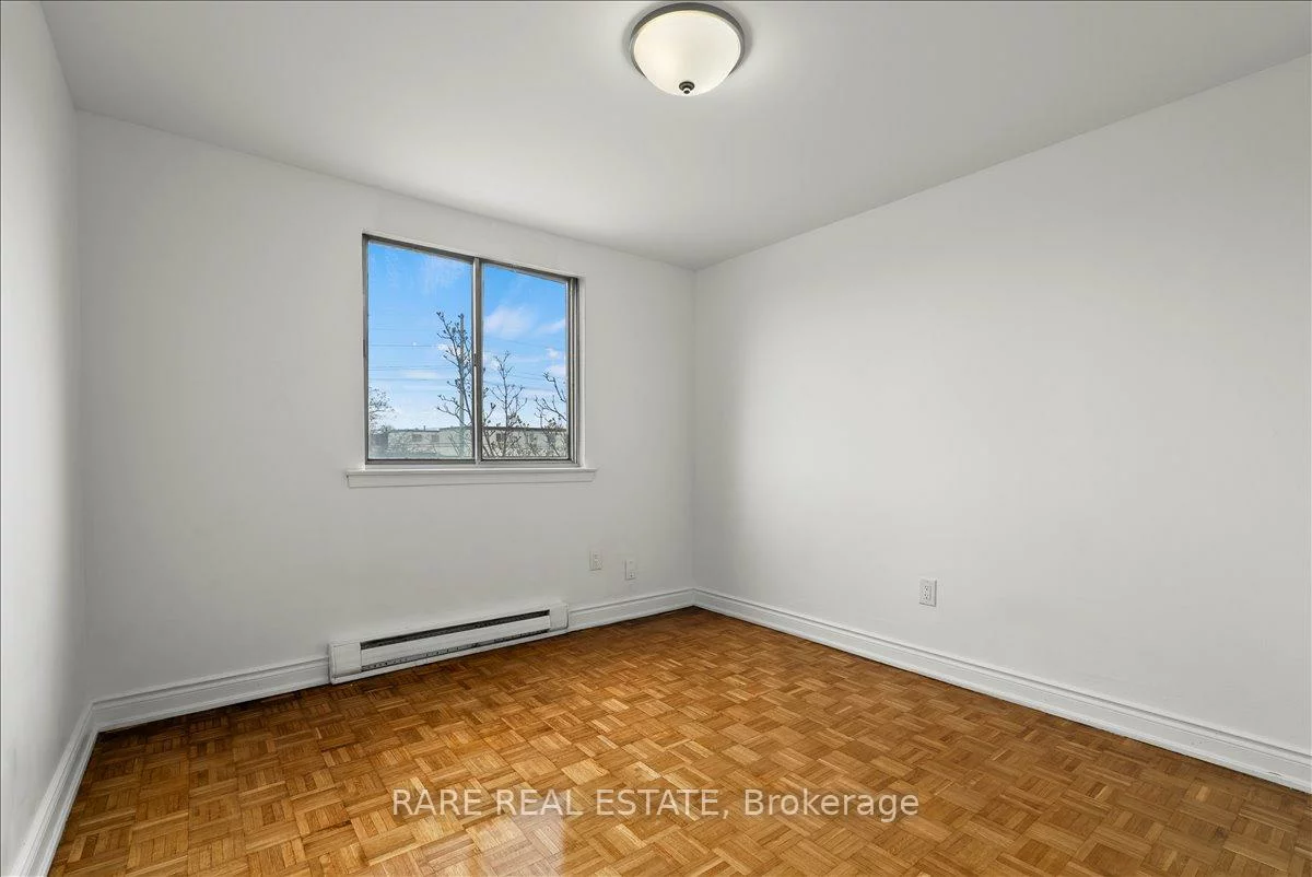 7555, Goreway, Malton, Mississauga