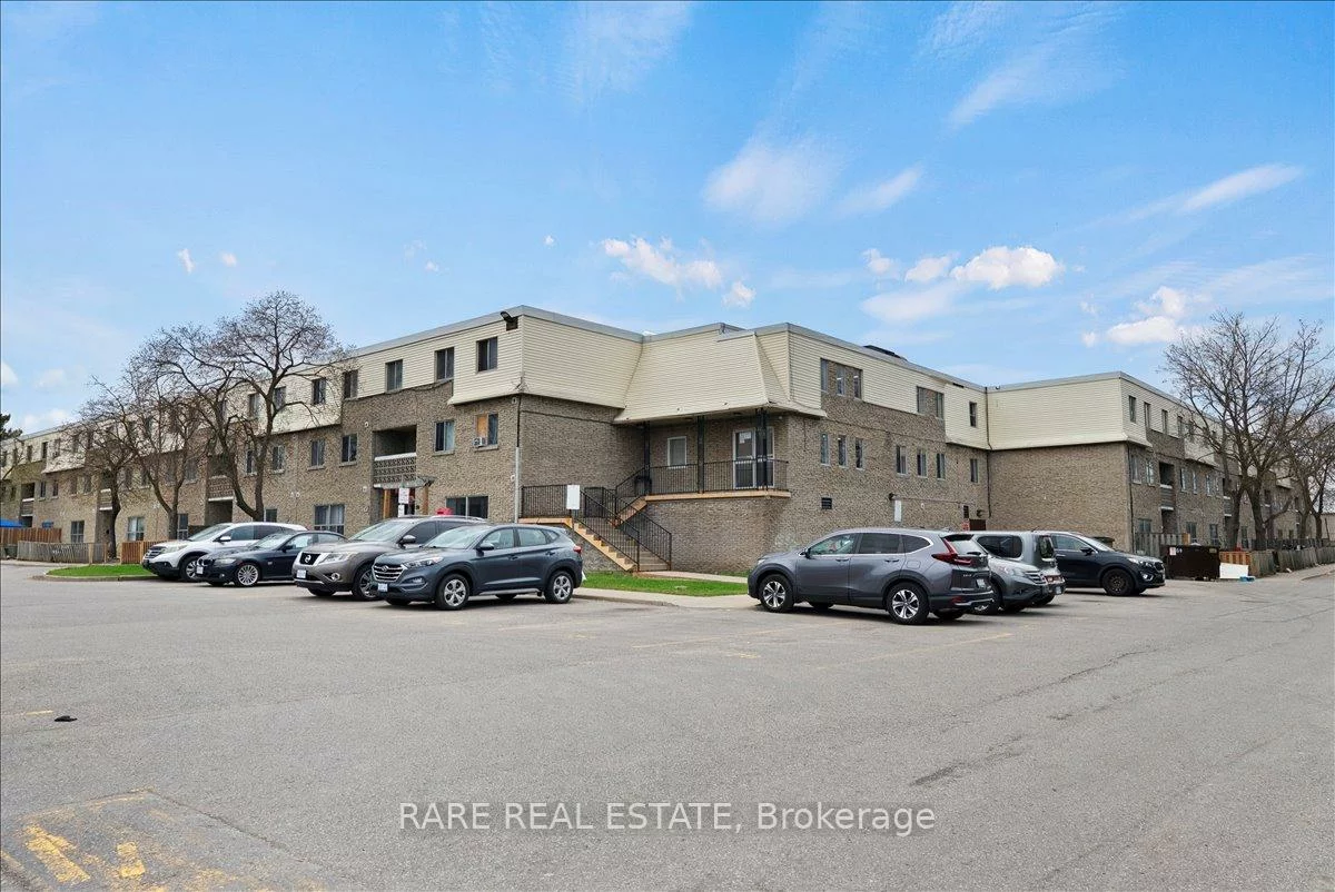 7555, Goreway, Malton, Mississauga