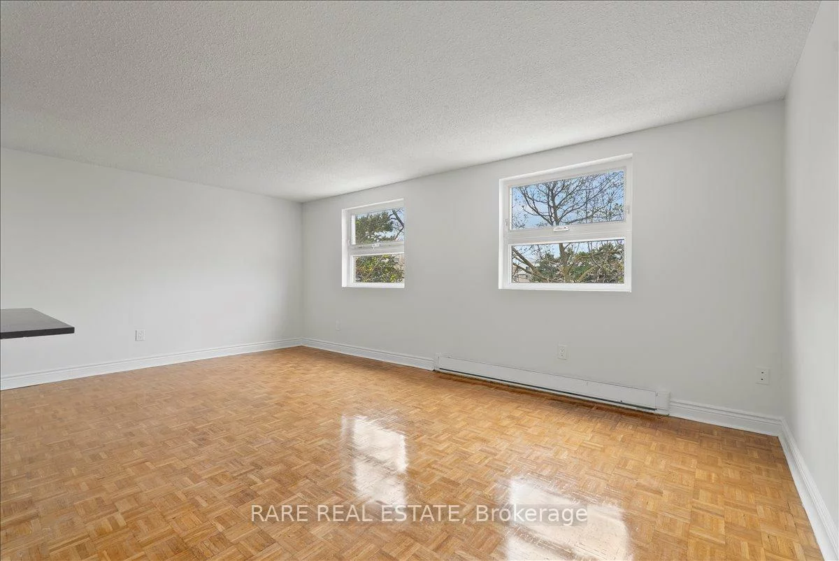 7555, Goreway, Malton, Mississauga