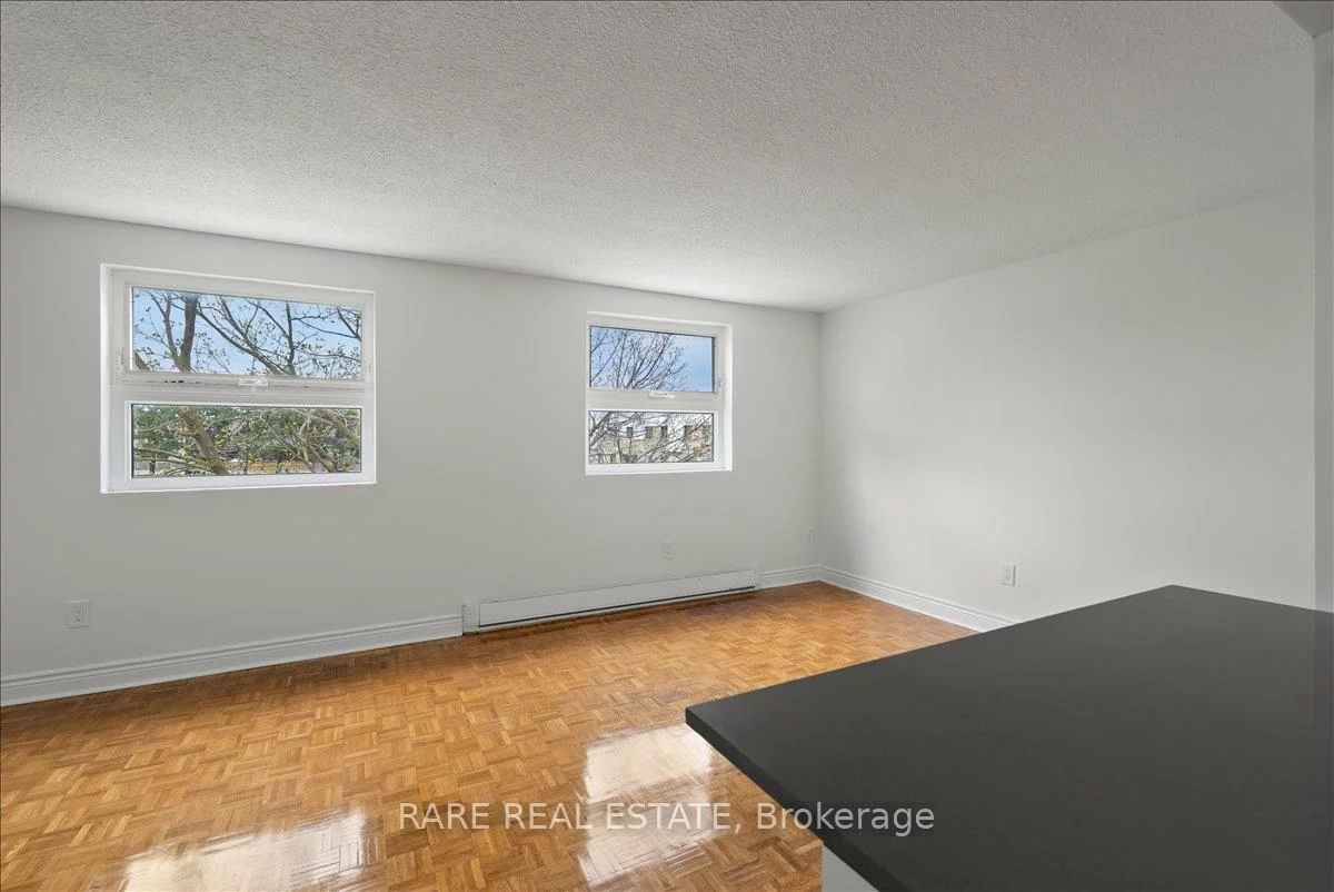 7555, Goreway, Malton, Mississauga