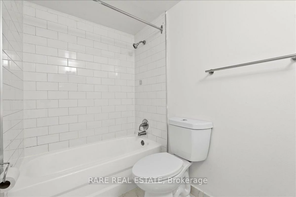 7555, Goreway, Malton, Mississauga