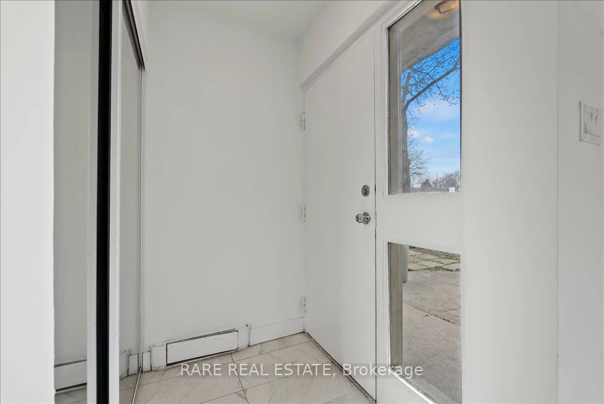 7555, Goreway, Malton, Mississauga