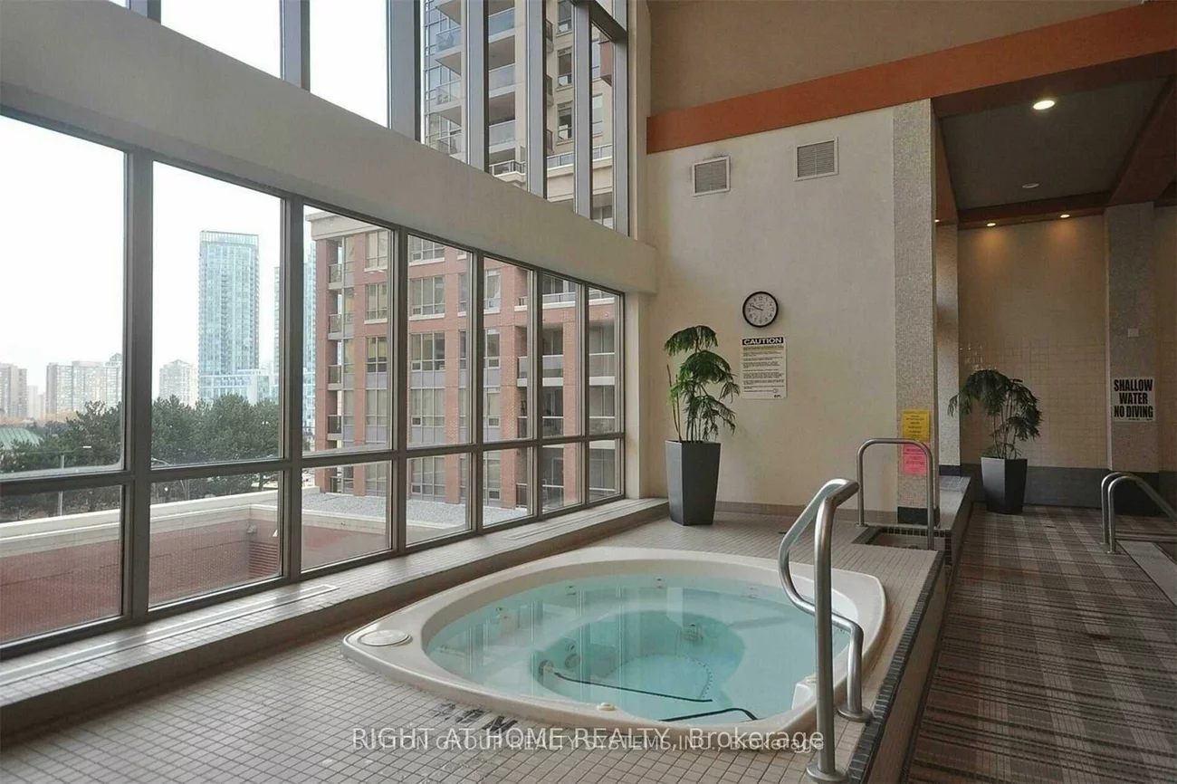 4080, Living Arts, City Centre, Mississauga