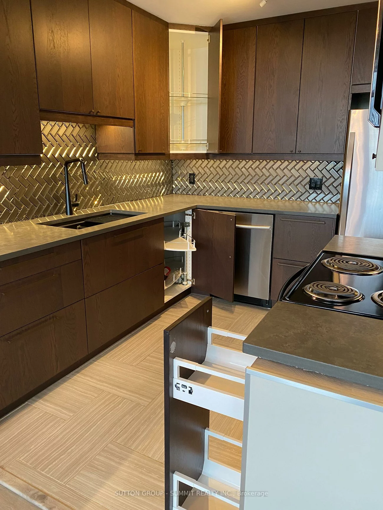 2301, Derry, Meadowvale, Mississauga
