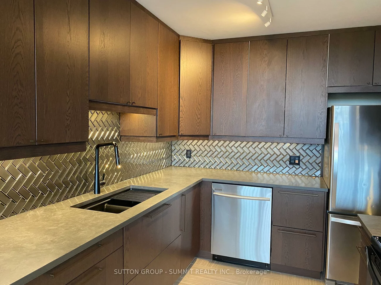 2301, Derry, Meadowvale, Mississauga