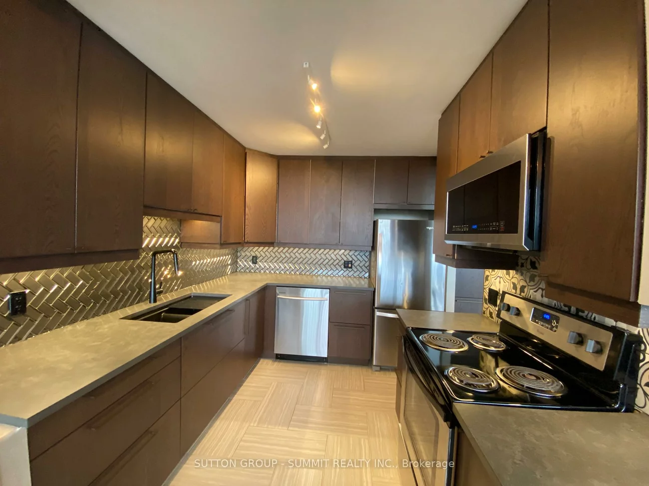 2301, Derry, Meadowvale, Mississauga