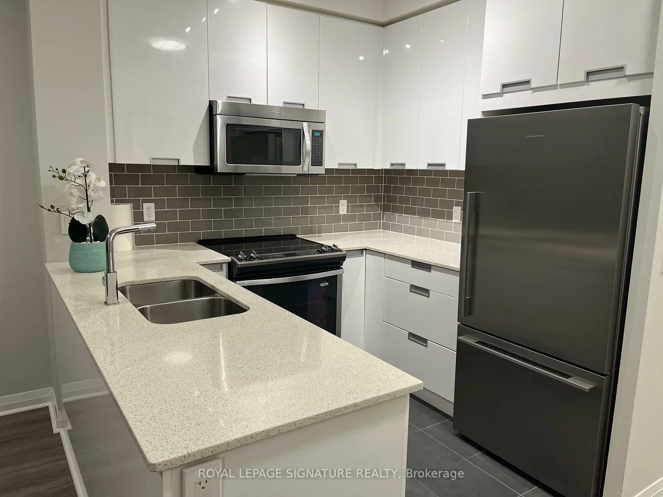55, Eglinton, Hurontario, Mississauga