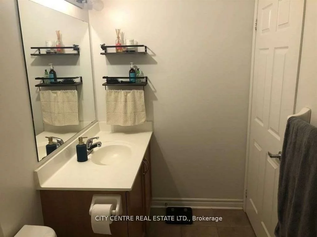 388, Prince Of Wales, City Centre, Mississauga