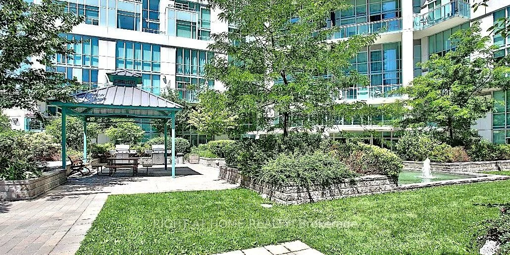 220, Burnhamthorpe, City Centre, Mississauga