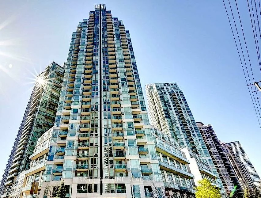220, Burnhamthorpe, City Centre, Mississauga
