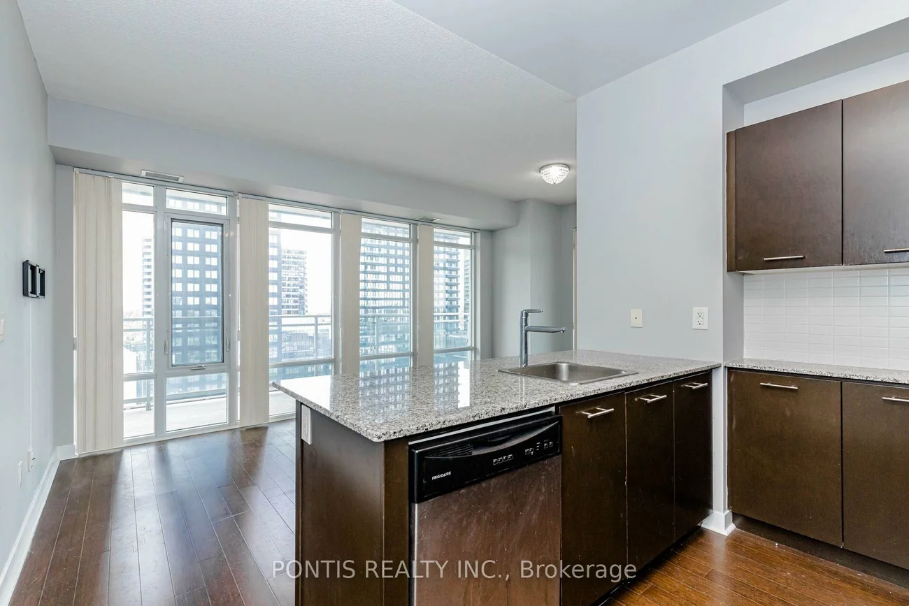 360, Square One, City Centre, Mississauga