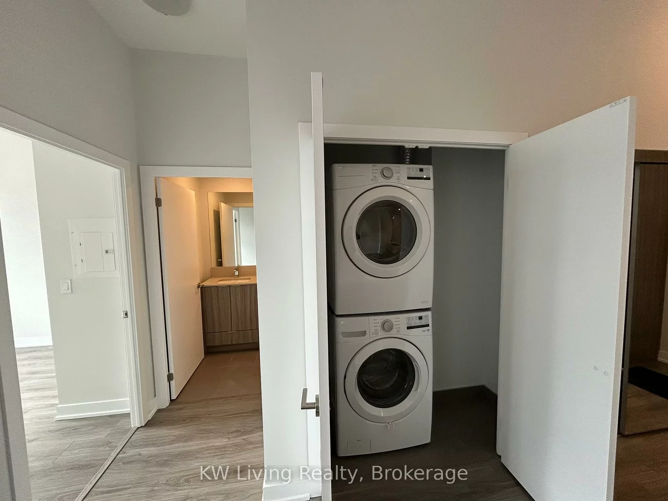 430, Square One, City Centre, Mississauga